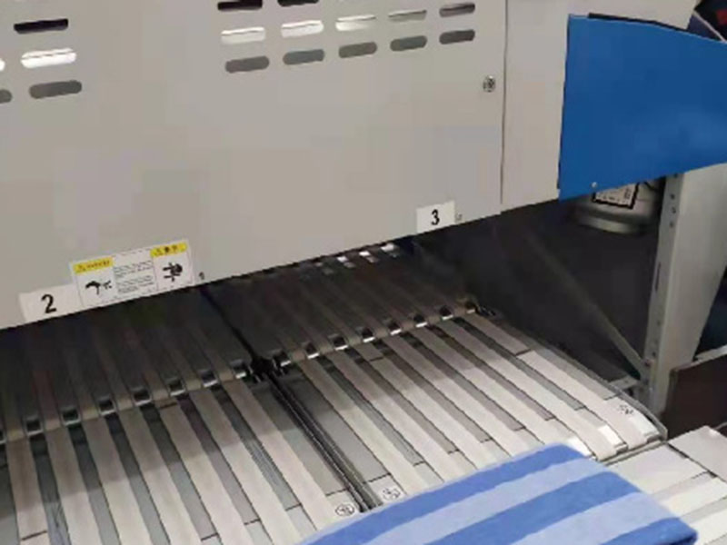 阳曲巾类折叠机-01